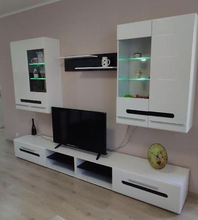 Luxury And Stylish Apartmen, Metro Station Obelya Szófia Kültér fotó