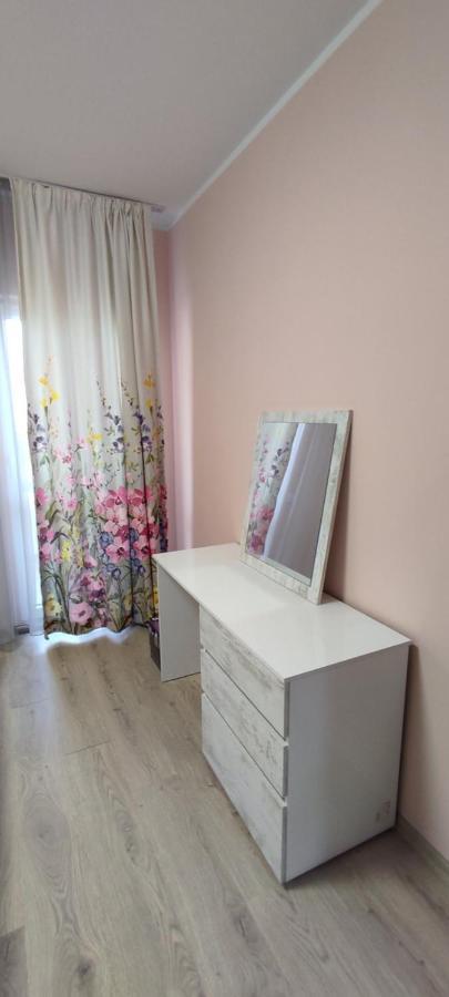 Luxury And Stylish Apartmen, Metro Station Obelya Szófia Kültér fotó