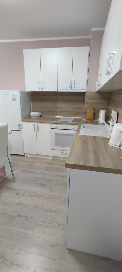 Luxury And Stylish Apartmen, Metro Station Obelya Szófia Kültér fotó
