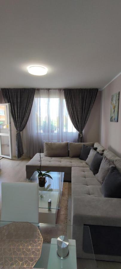 Luxury And Stylish Apartmen, Metro Station Obelya Szófia Kültér fotó